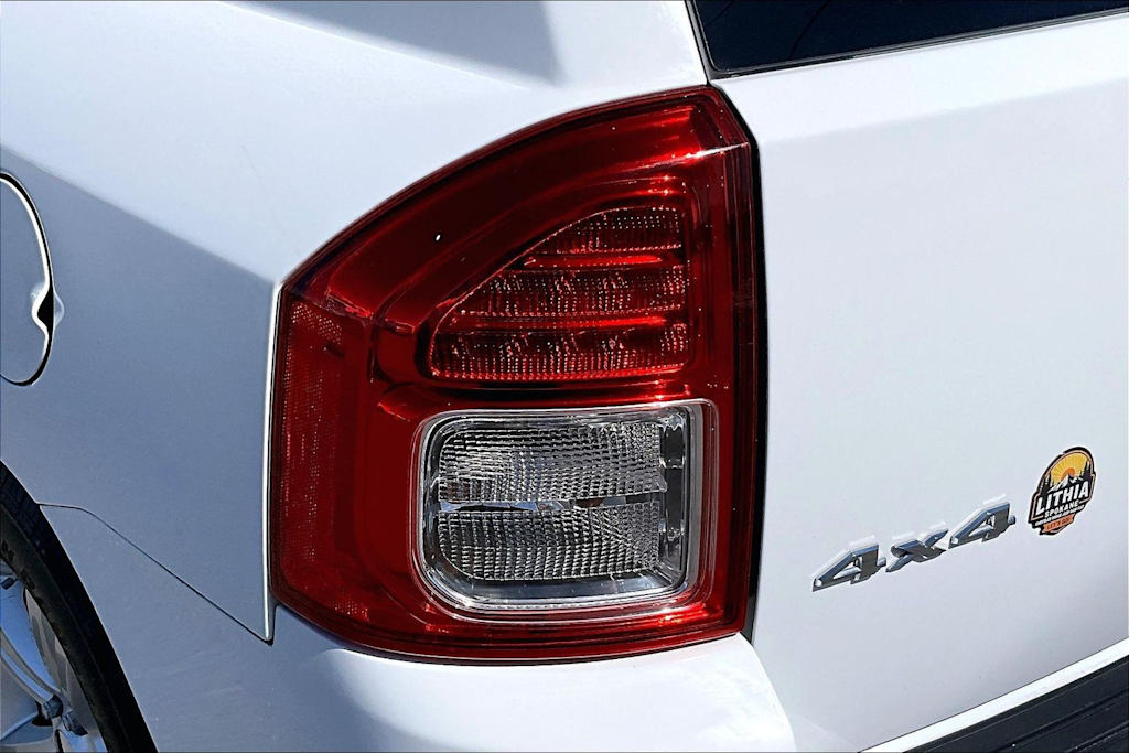 Thumbnail: 2012 Jeep Compass - 32