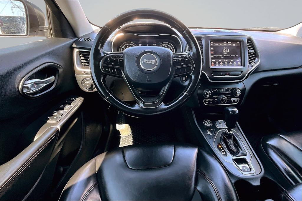 Thumbnail: 2020 Jeep Cherokee - 14