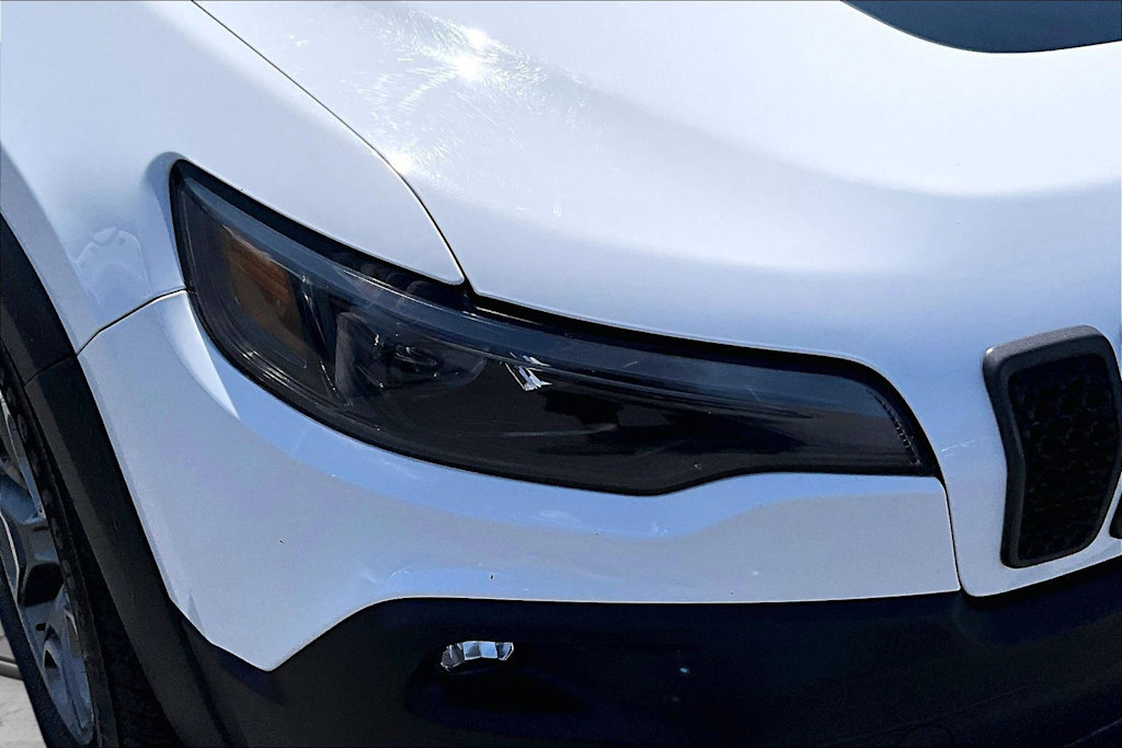 Thumbnail: 2020 Jeep Cherokee - 31