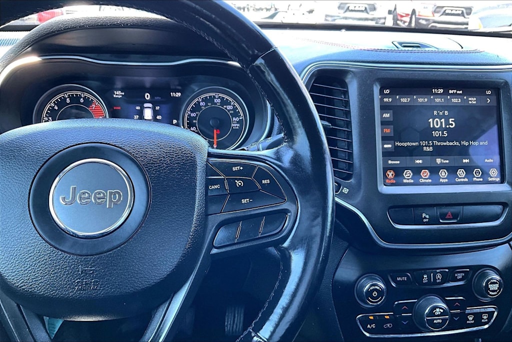 Thumbnail: 2020 Jeep Cherokee - 15