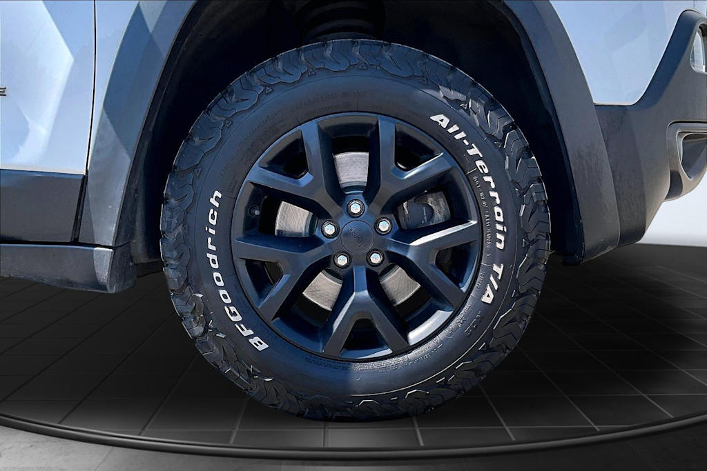 Thumbnail: 2018 Jeep Cherokee - 34