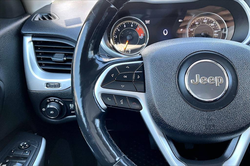 Thumbnail: 2018 Jeep Cherokee - 26