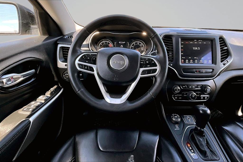Thumbnail: 2022 Jeep Cherokee - 13