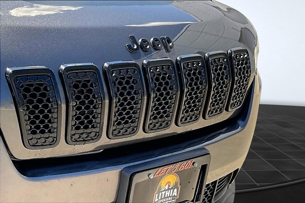 Thumbnail: 2022 Jeep Cherokee - 33