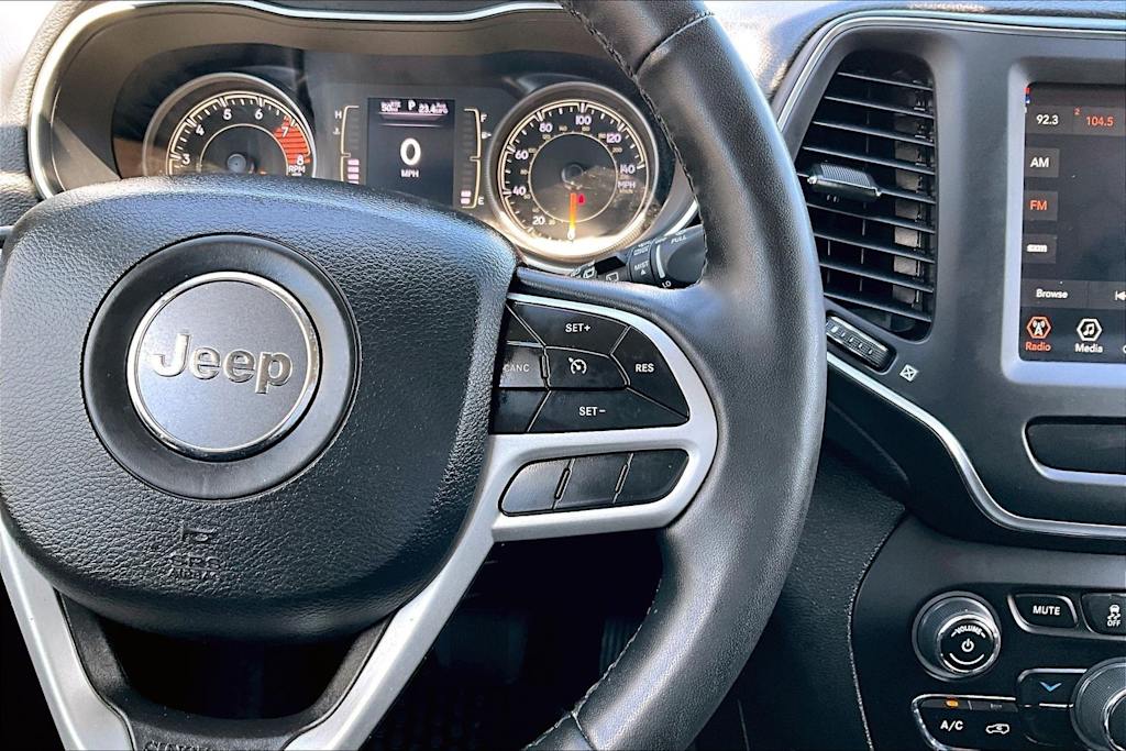 Thumbnail: 2022 Jeep Cherokee - 26