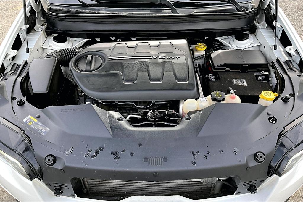 Thumbnail: 2021 Jeep Cherokee - 9