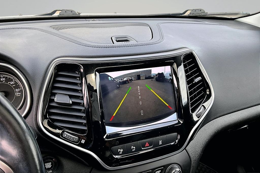 Thumbnail: 2021 Jeep Cherokee - 27