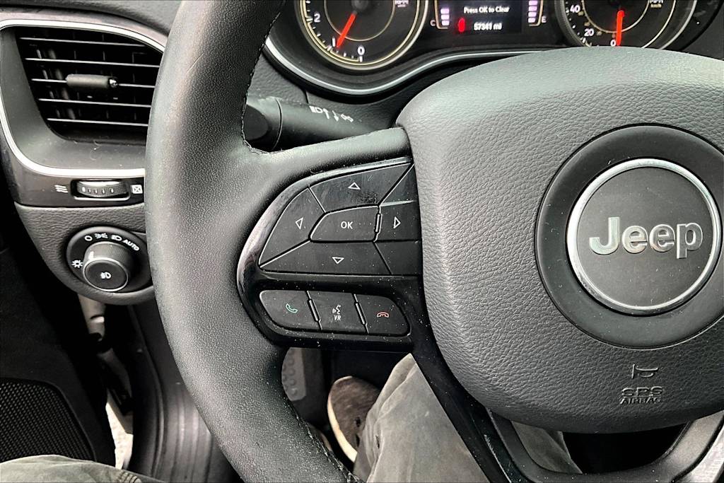 Thumbnail: 2021 Jeep Cherokee - 26