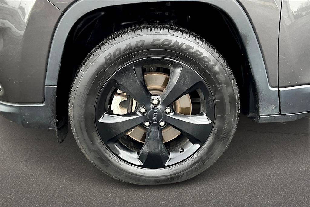 Thumbnail: 2021 Jeep Cherokee - 20