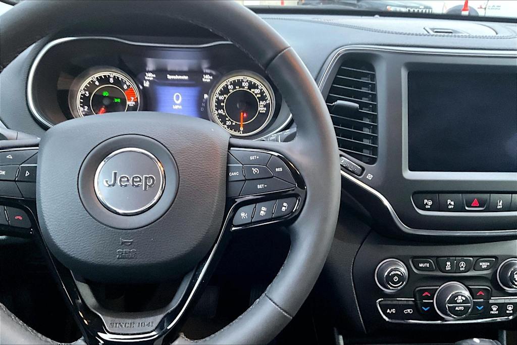 Thumbnail: 2023 Jeep Cherokee - 25