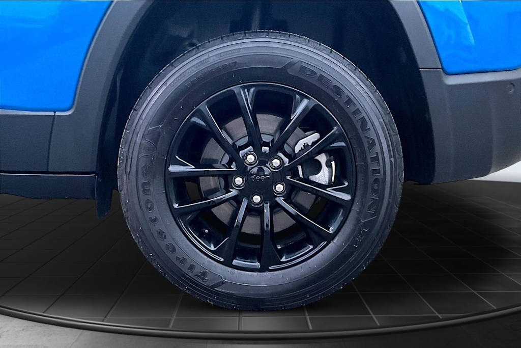 Thumbnail: 2023 Jeep Cherokee - 34
