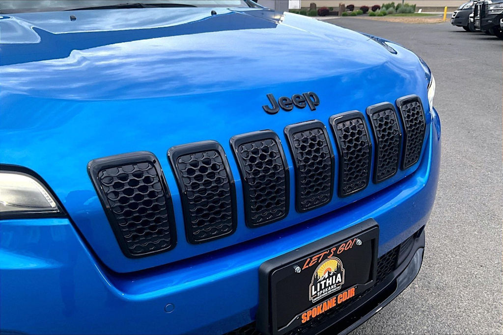 Thumbnail: 2023 Jeep Cherokee - 32
