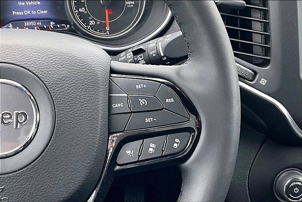 Thumbnail: 2023 Jeep Cherokee - 26