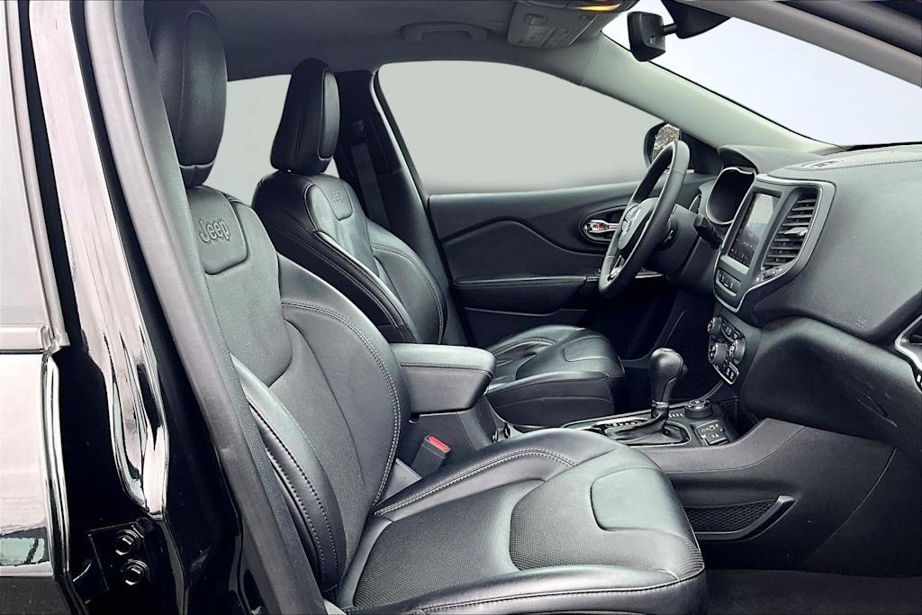 Thumbnail: 2023 Jeep Cherokee - 12