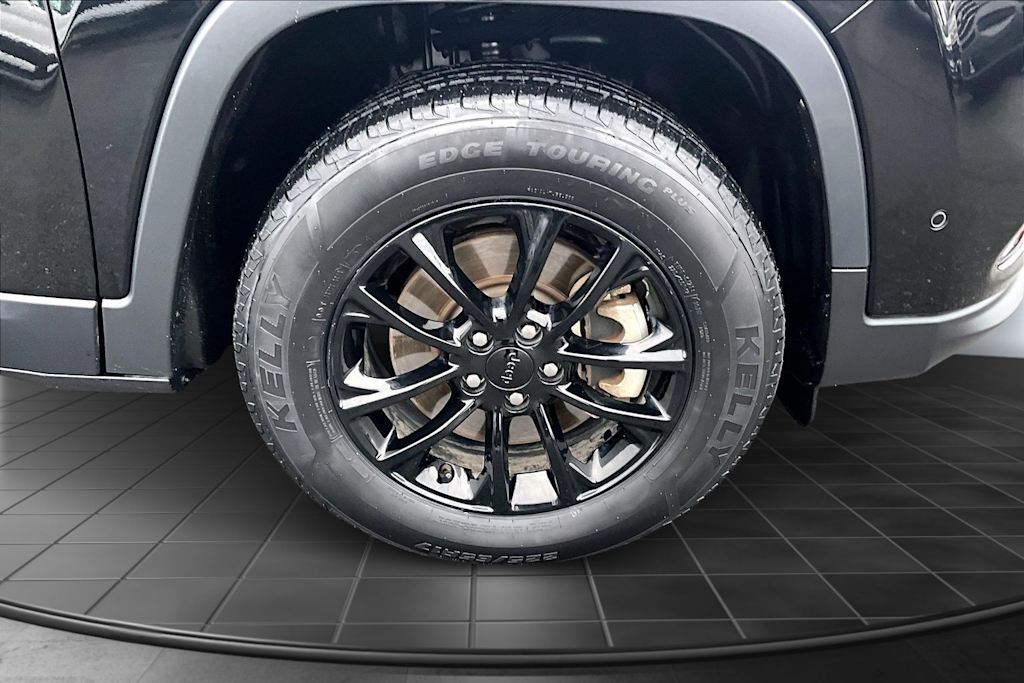 Thumbnail: 2023 Jeep Cherokee - 34