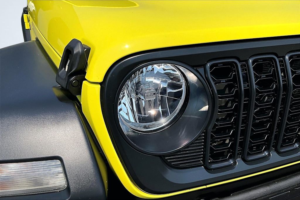 Thumbnail: 2024 Jeep Wrangler - 30