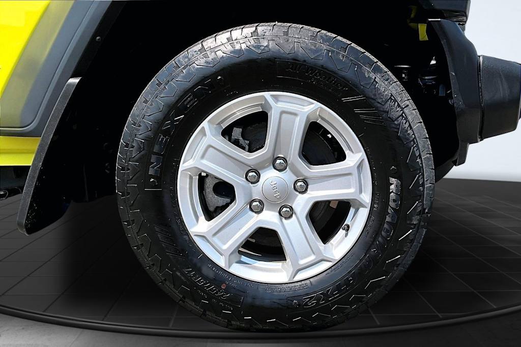 Thumbnail: 2024 Jeep Wrangler - 31