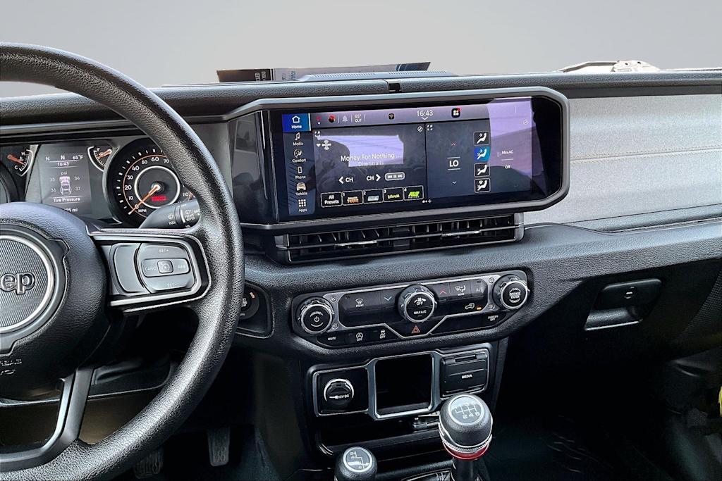 Thumbnail: 2024 Jeep Wrangler - 15