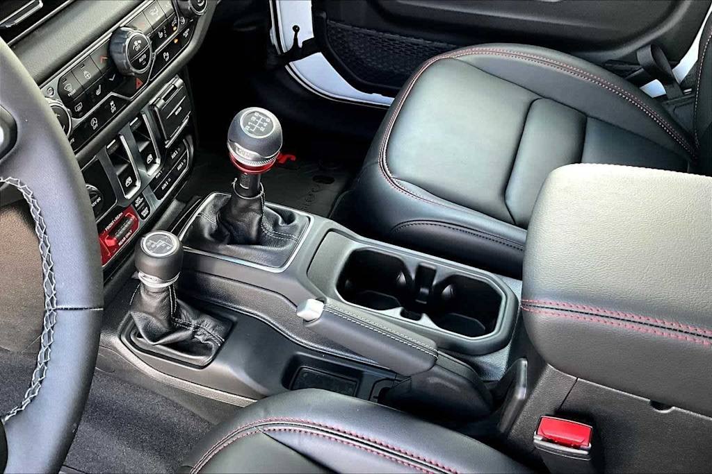 Thumbnail: 2025 Jeep Wrangler - 16