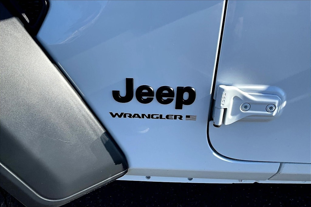Thumbnail: 2024 Jeep Wrangler - 7