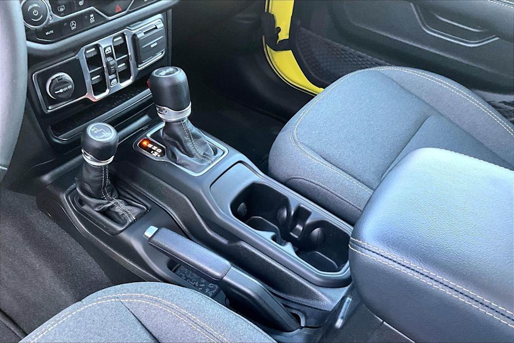 Thumbnail: 2024 Jeep Wrangler - 15