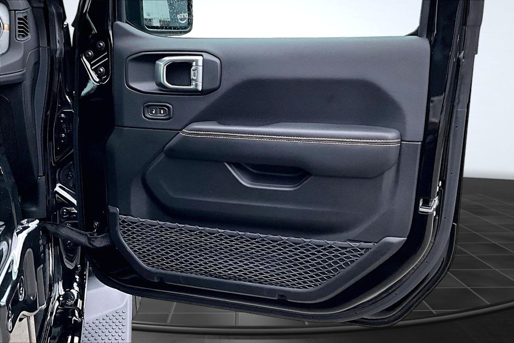 Thumbnail: 2024 Jeep Wrangler - 29