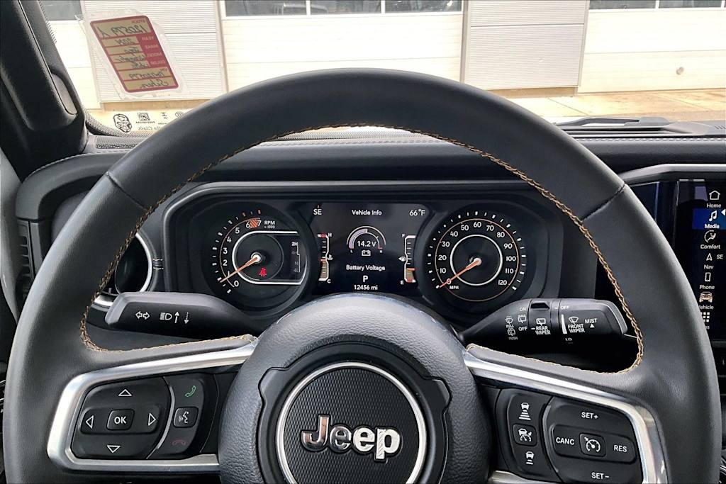 Thumbnail: 2024 Jeep Wrangler - 21