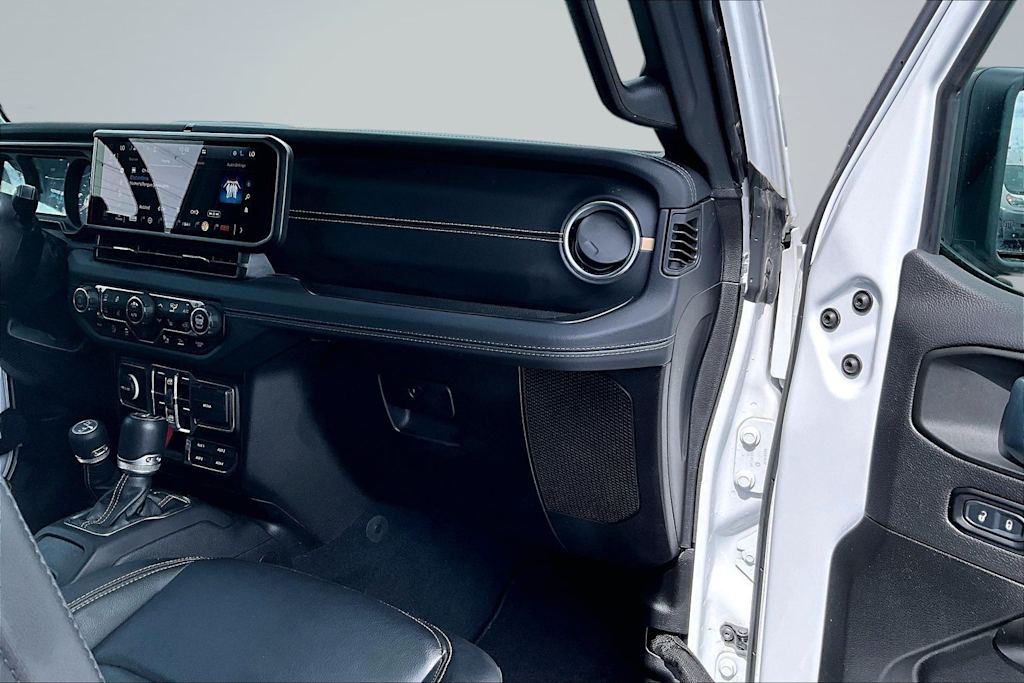 Thumbnail: 2024 Jeep Wrangler - 15