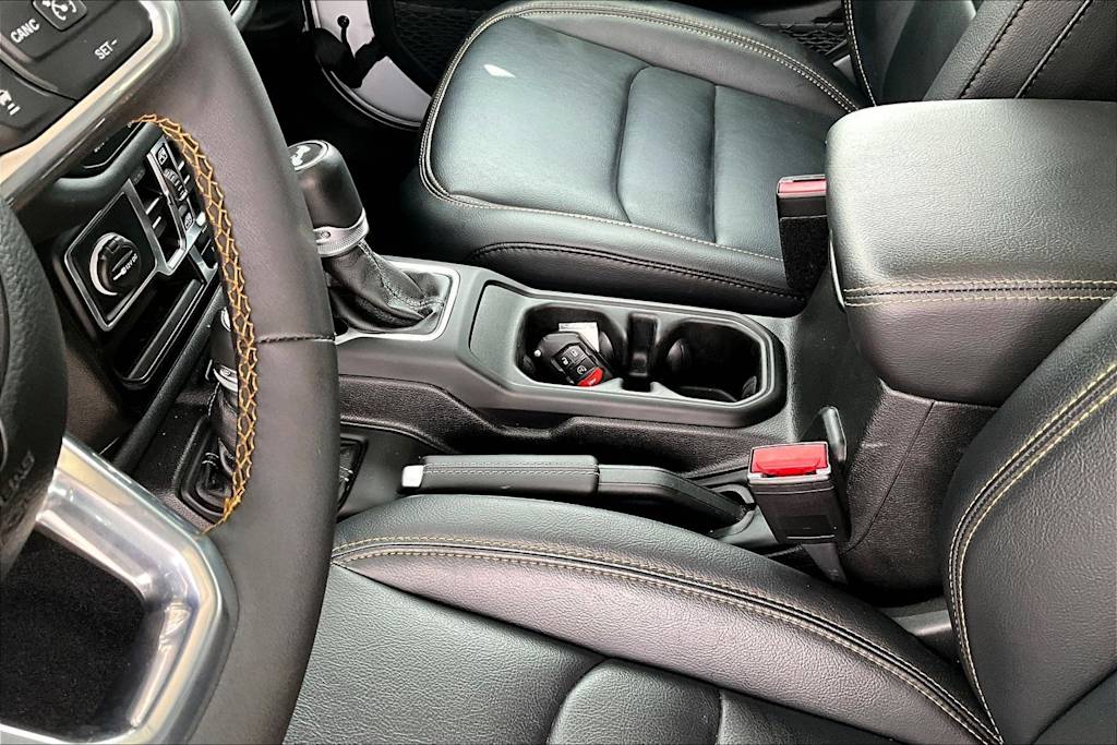 Thumbnail: 2024 Jeep Wrangler - 17