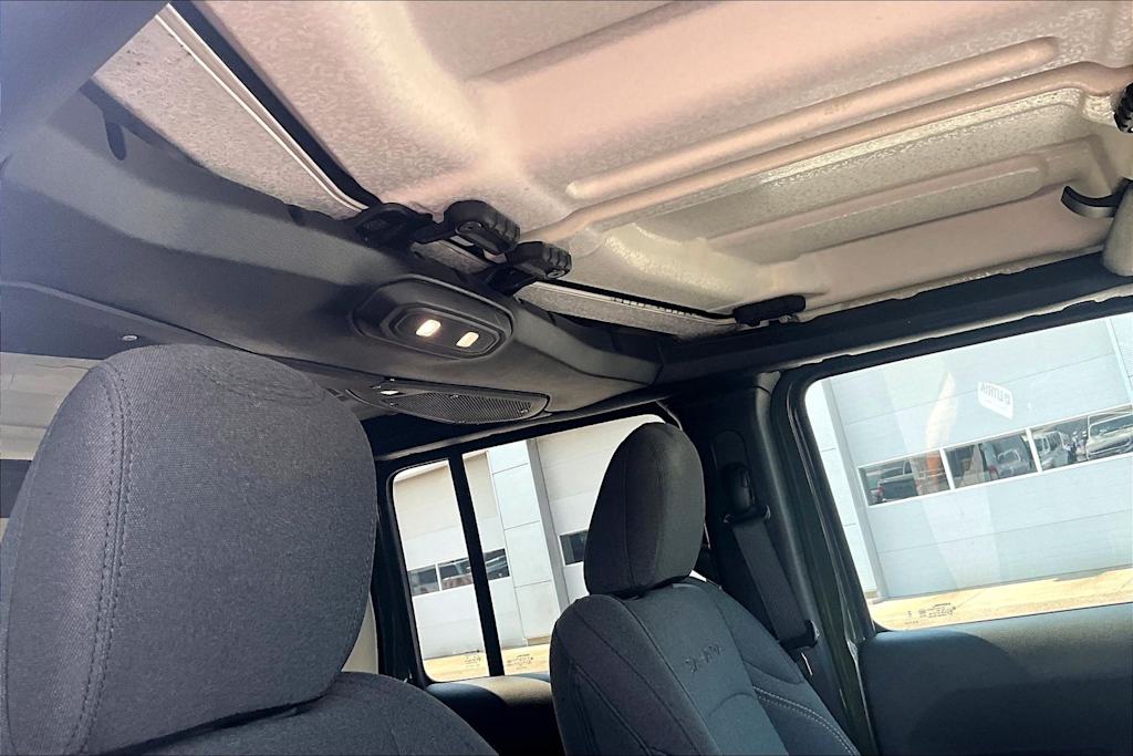 Thumbnail: 2024 Jeep Wrangler - 30