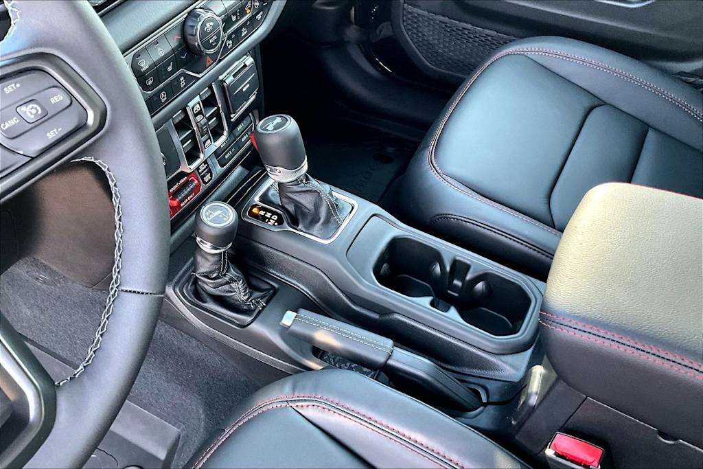 Thumbnail: 2026 Jeep Wrangler - 15