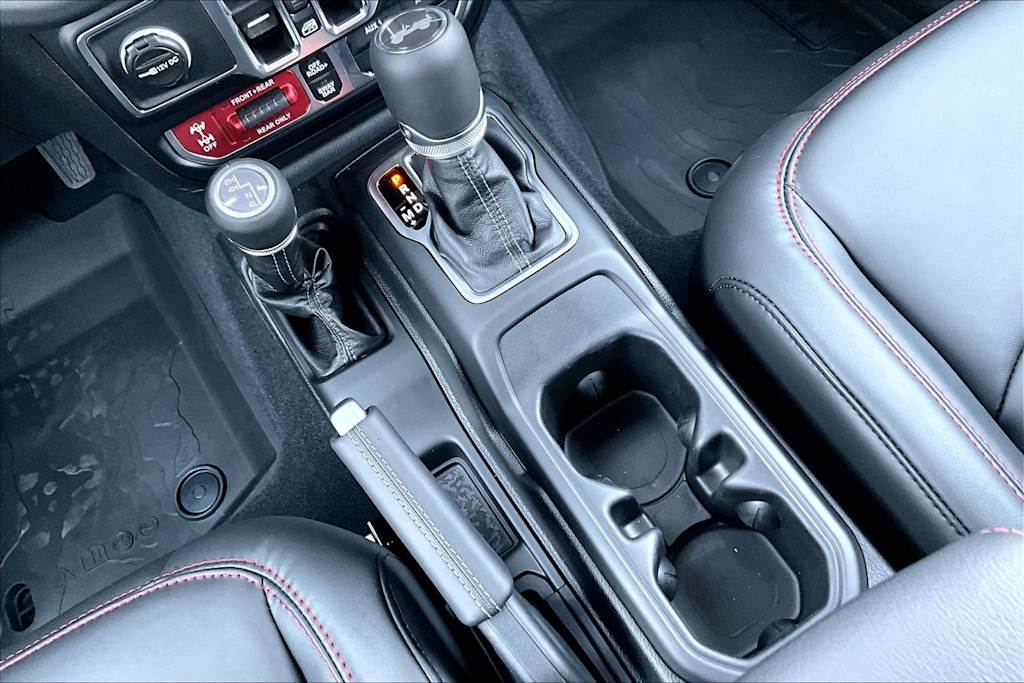 Thumbnail: 2026 Jeep Wrangler - 16