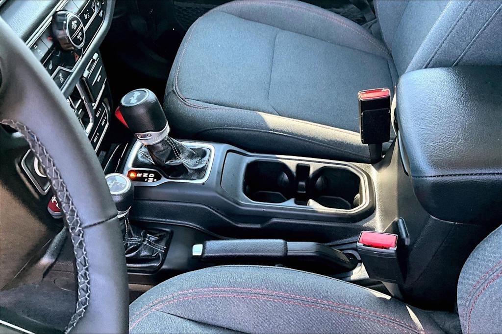 Thumbnail: 2025 Jeep Wrangler - 16