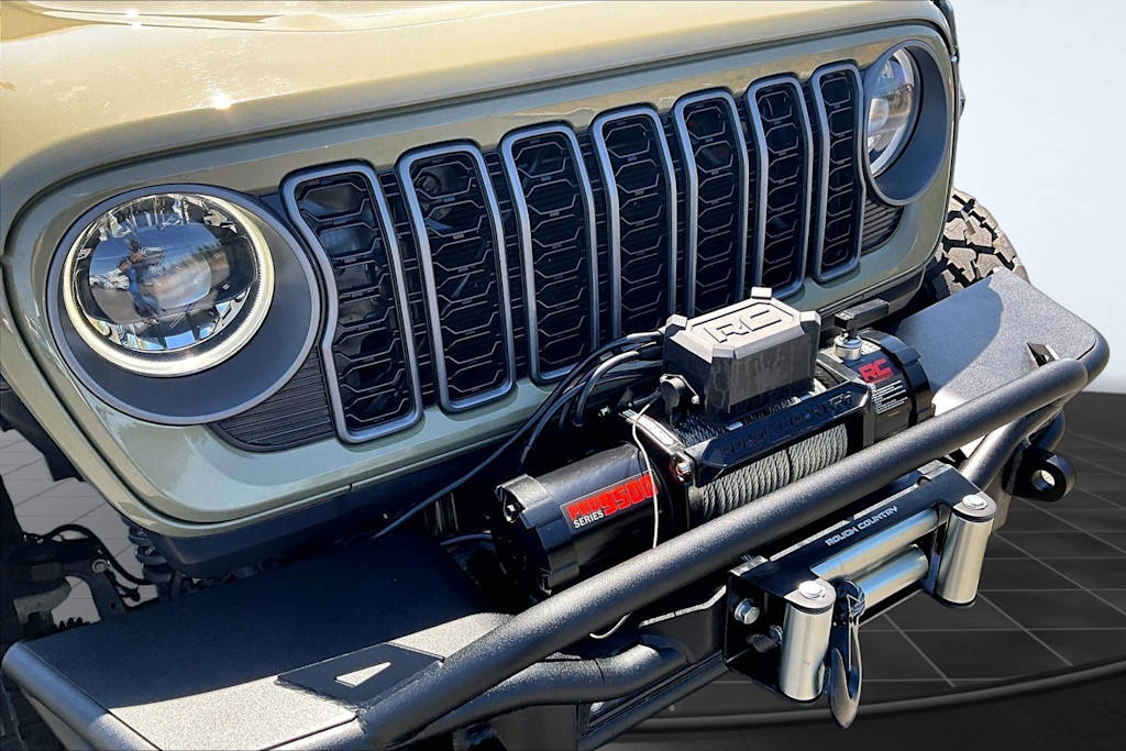 Thumbnail: 2025 Jeep Wrangler - 33