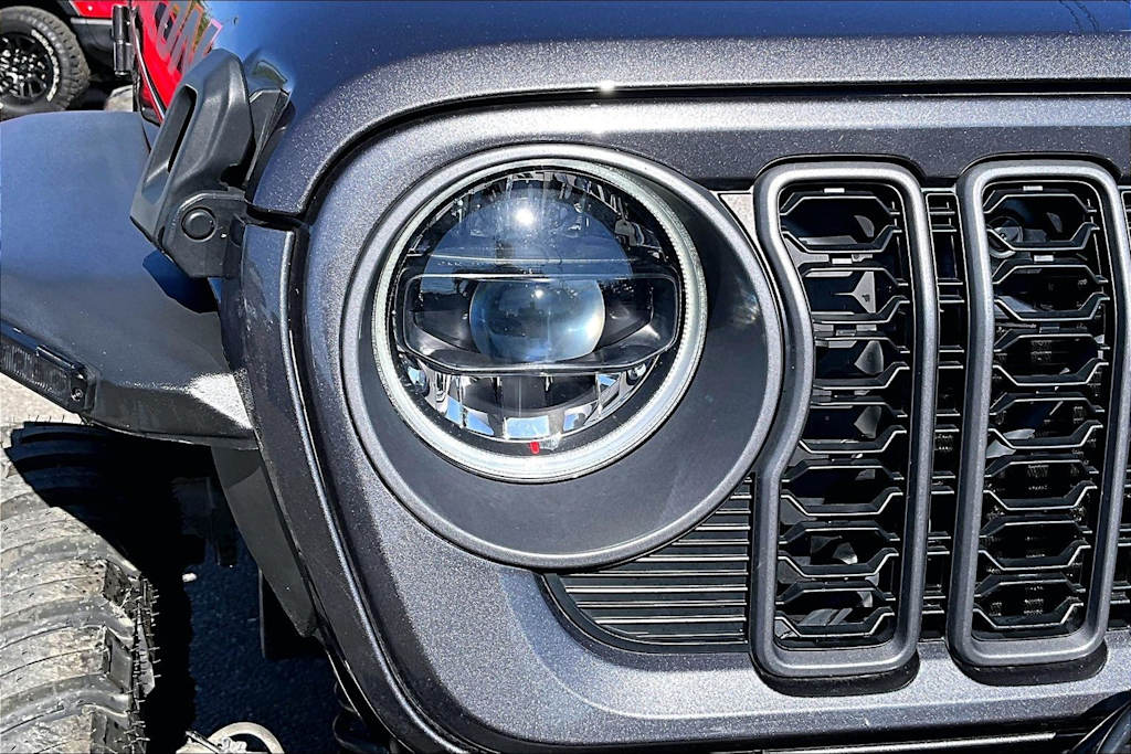 Thumbnail: 2025 Jeep Wrangler - 32