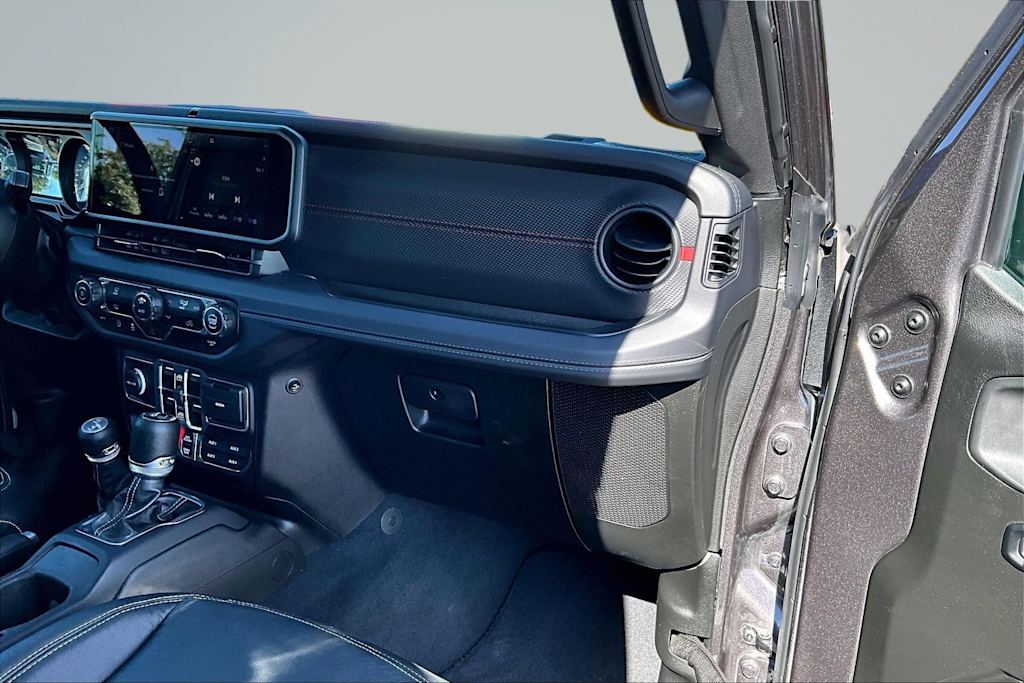 Thumbnail: 2025 Jeep Wrangler - 25