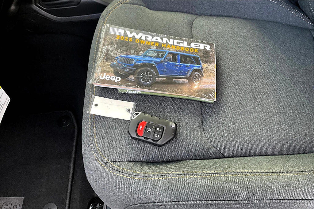 Thumbnail: 2025 Jeep Wrangler - 18