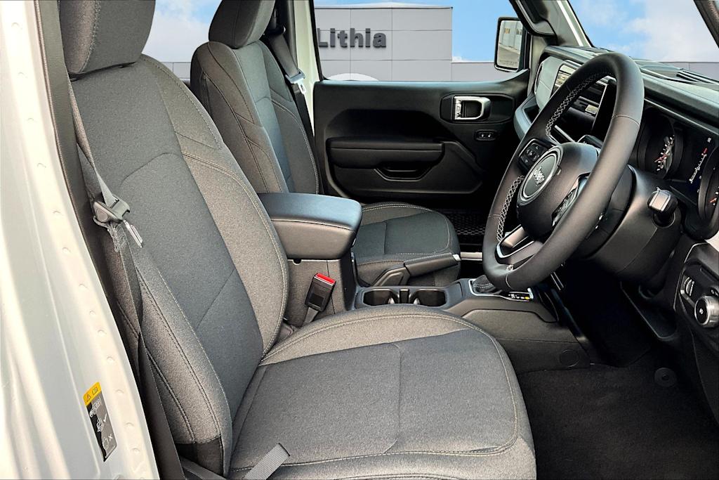 Thumbnail: 2025 Jeep Wrangler - 10