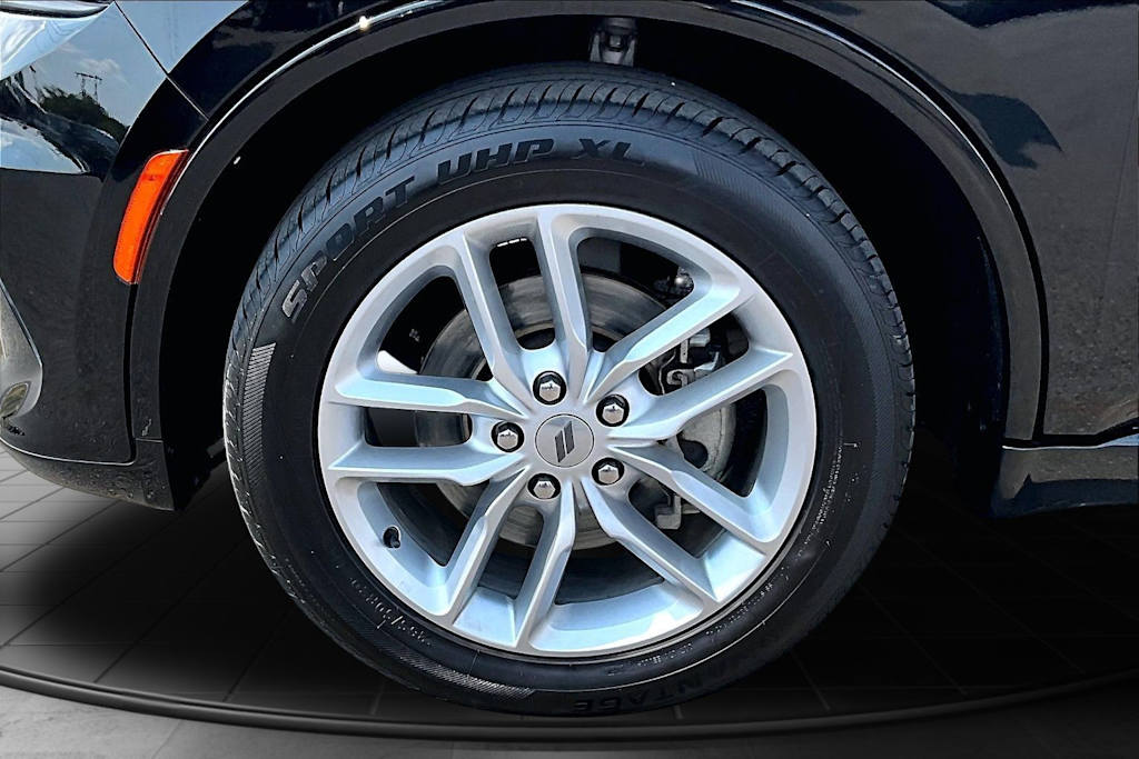Thumbnail: 2022 Dodge Durango - 8