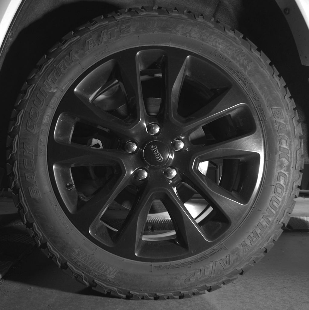 Thumbnail: 2020 Jeep Grand Cherokee - 14