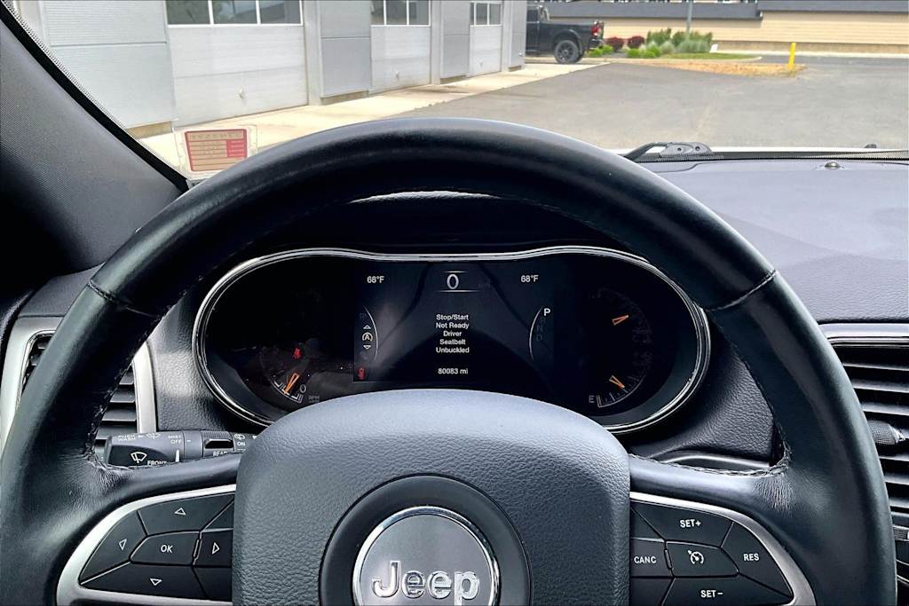 Thumbnail: 2020 Jeep Grand Cherokee - 20