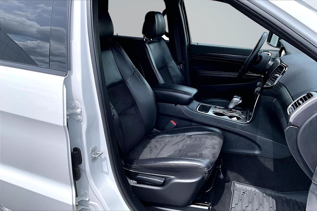 Thumbnail: 2020 Jeep Grand Cherokee - 19