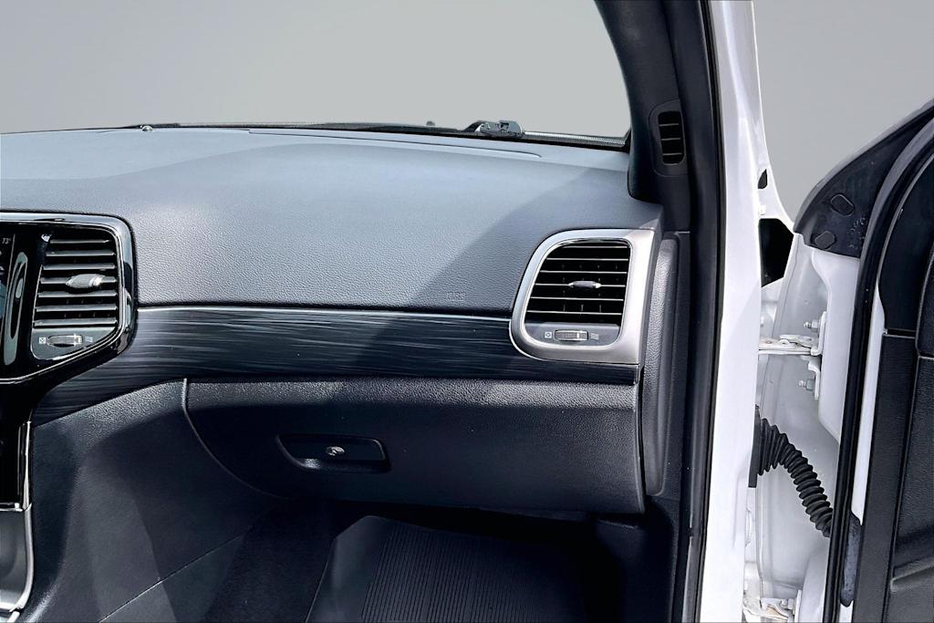 Thumbnail: 2020 Jeep Grand Cherokee - 24