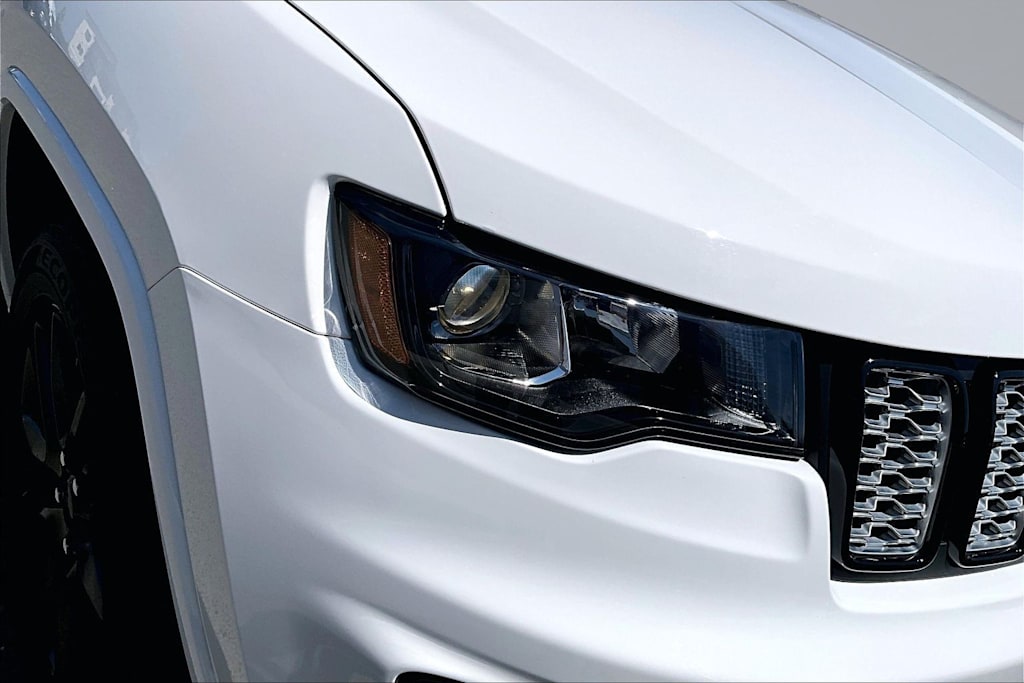 Thumbnail: 2022 Jeep Grand Cherokee - 31
