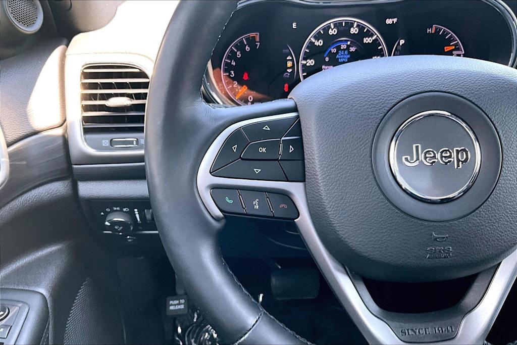 Thumbnail: 2022 Jeep Grand Cherokee - 25