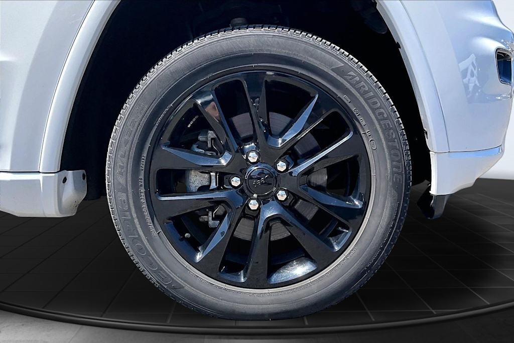 Thumbnail: 2022 Jeep Grand Cherokee - 34
