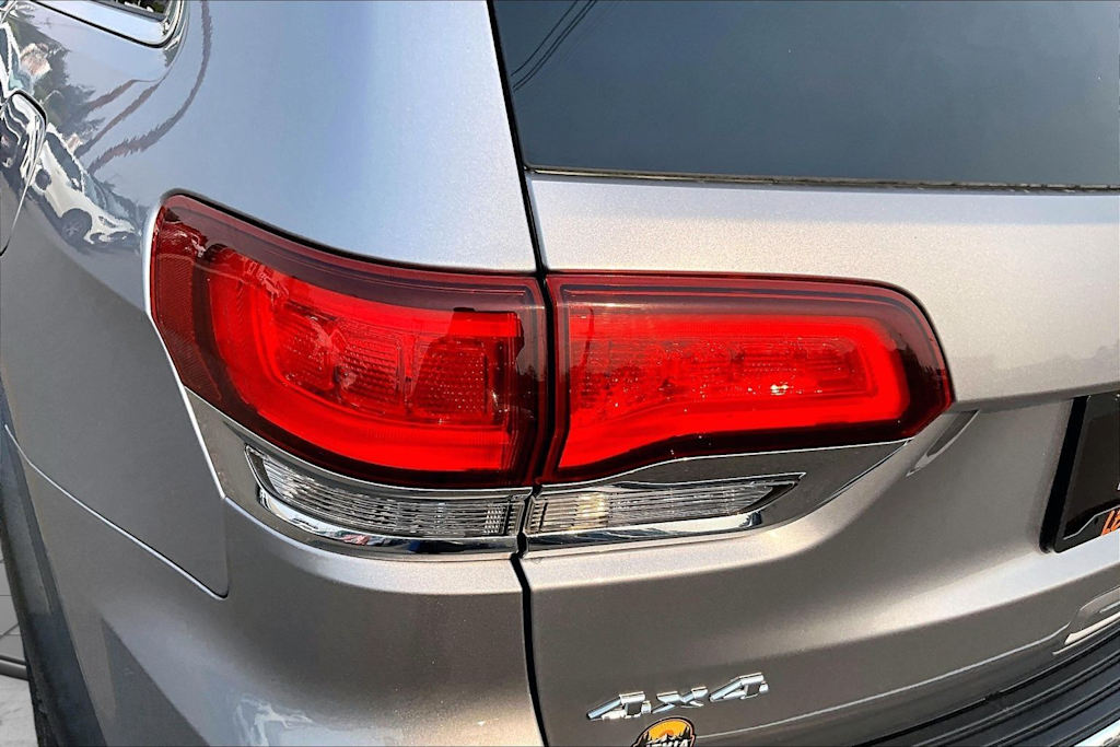 Thumbnail: 2021 Jeep Grand Cherokee - 32