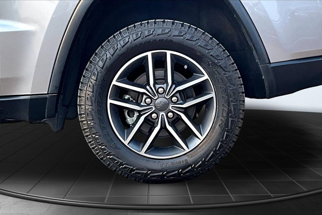 Thumbnail: 2021 Jeep Grand Cherokee - 36