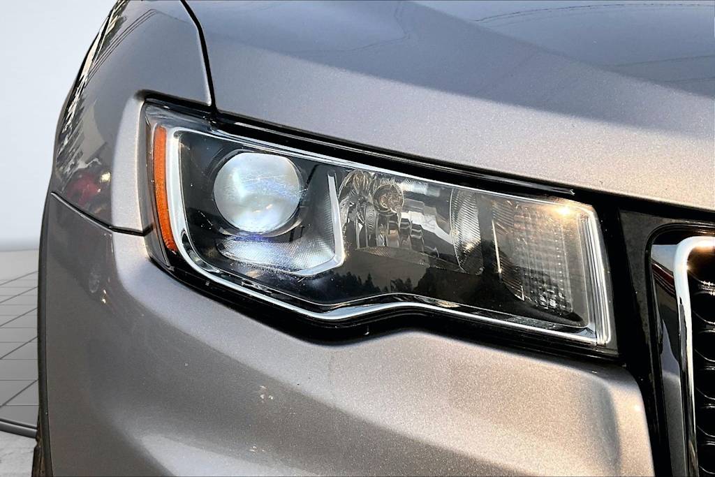 Thumbnail: 2021 Jeep Grand Cherokee - 31