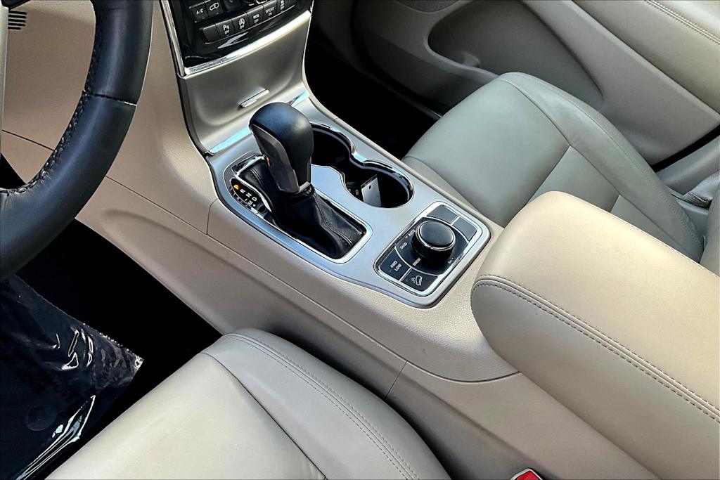 Thumbnail: 2021 Jeep Grand Cherokee - 16